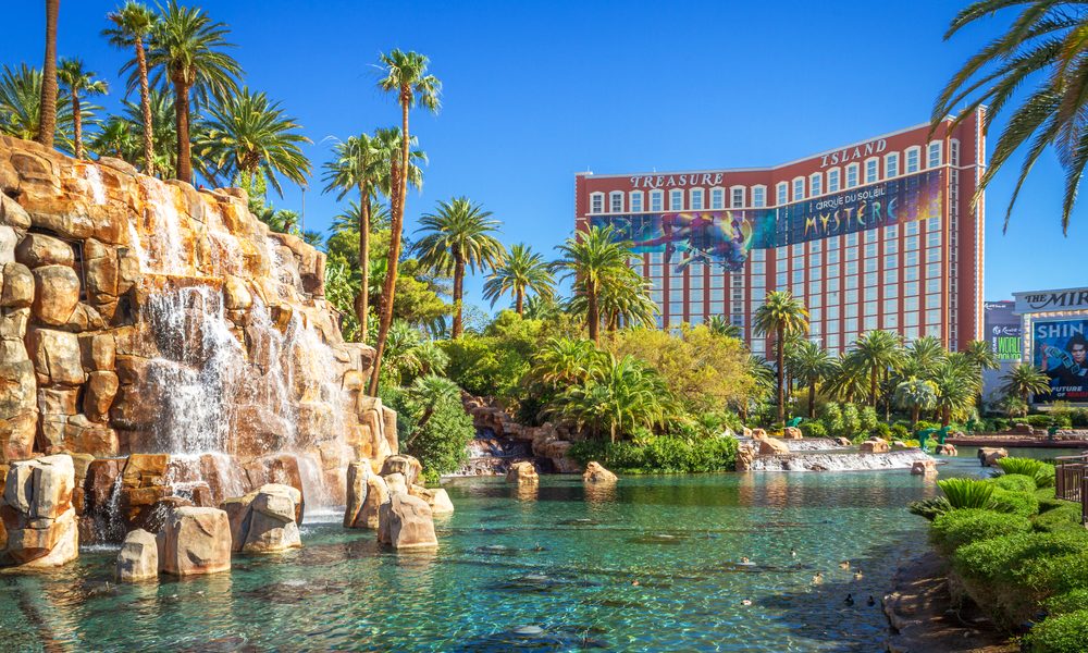 Las,Vegas,,Nv,,Usa,,June,8,,2021:,Waterfall,At